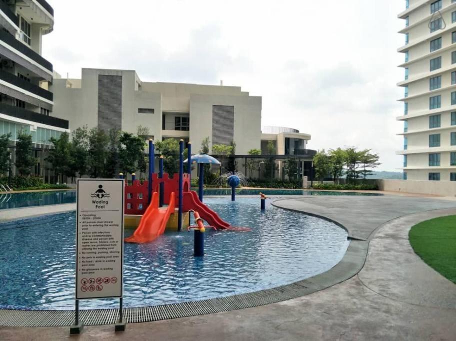 Apartament Cozy, High-Floor 2Br Apt Near Legoland Nusajaya  Zewnętrze zdjęcie